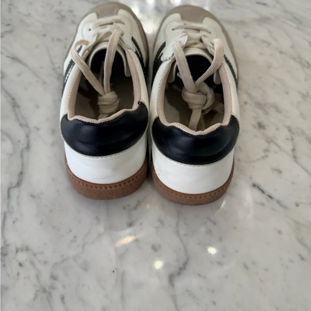 Botique Forte Classic White and Black Women’s Sneakers Size 39 / 8.5 - Picture 4 of 5